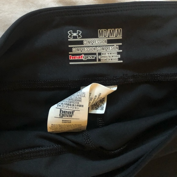 Under Armour Women’s Compression Shorts - Picture 3 of 4